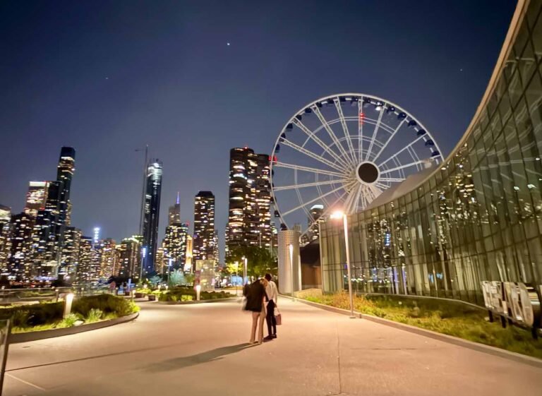 Moon-Ferris Wheel-Chicago-Navy-Pier-Barbara-Rozgonyi-April2026